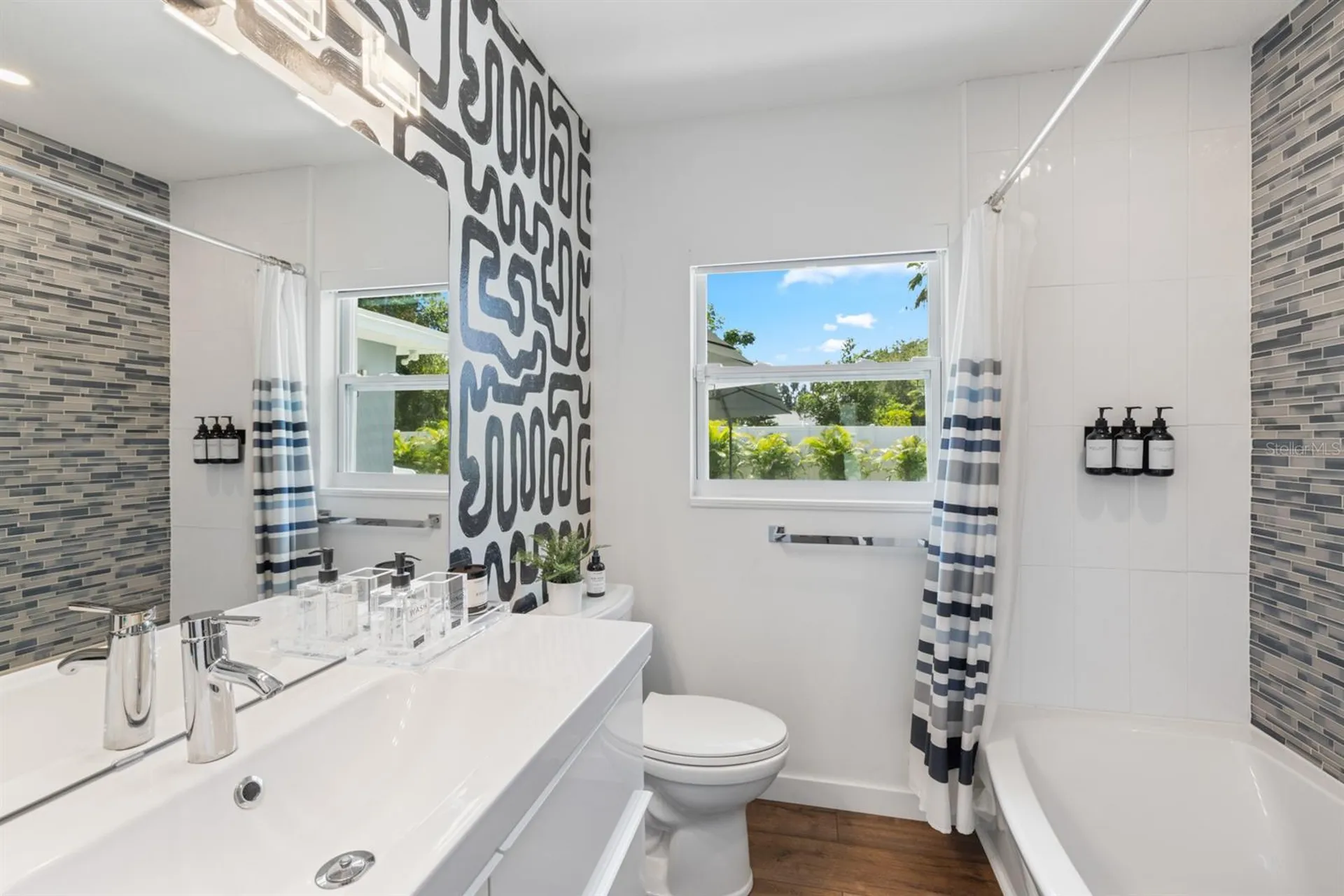 2160 Sunnyside Place Sarasota FL 34239