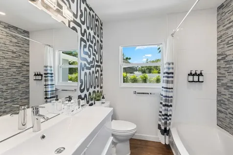 2160 Sunnyside Place Sarasota FL 34239
