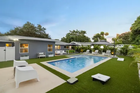 2160 Sunnyside Place Sarasota FL 34239