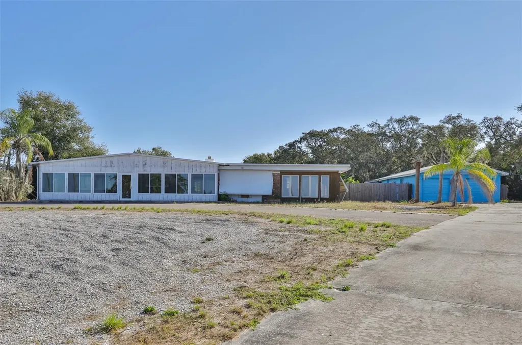 1706 Saffold Park Drive Ruskin FL 33570