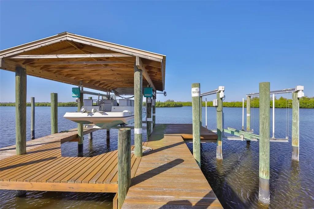 1706 Saffold Park Drive Ruskin FL 33570