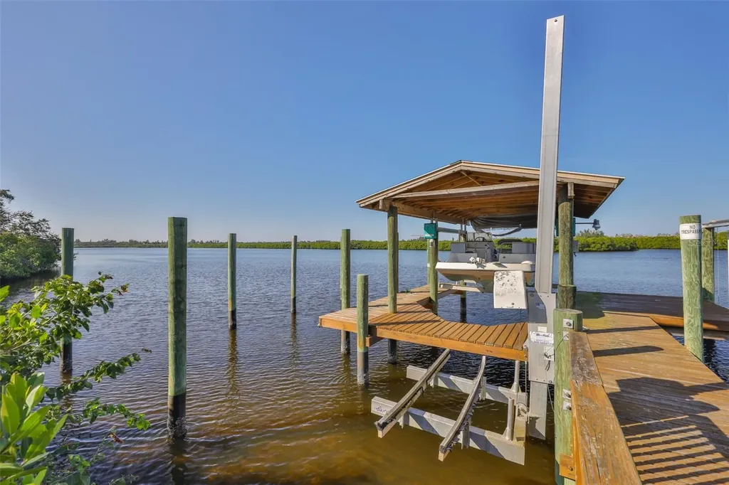 1706 Saffold Park Drive Ruskin FL 33570