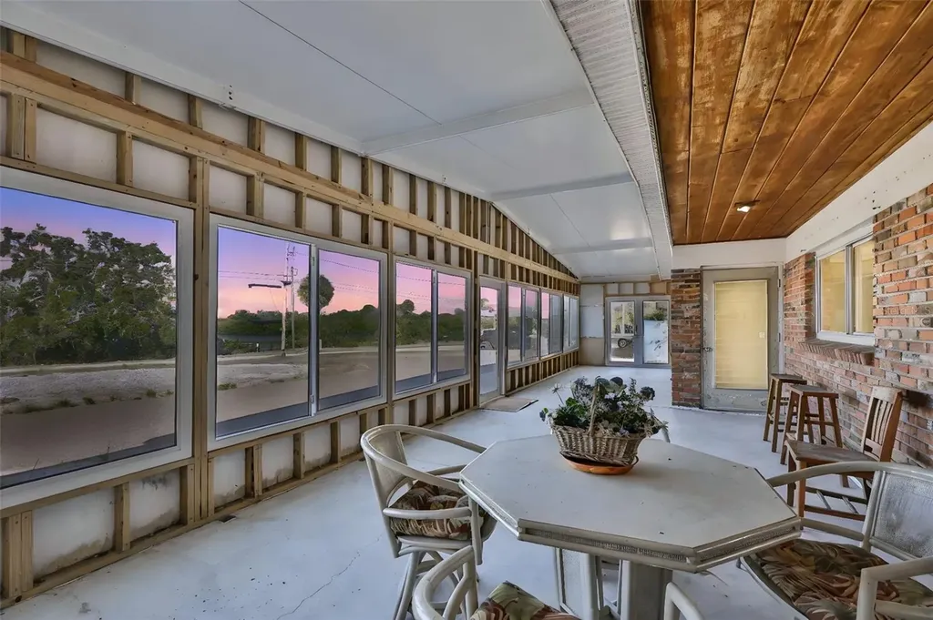 1706 Saffold Park Drive Ruskin FL 33570