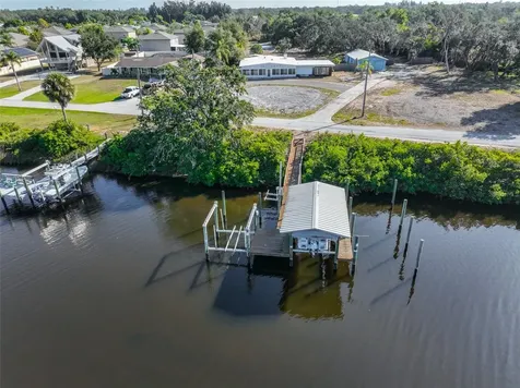 1706 Saffold Park Drive Ruskin FL 33570