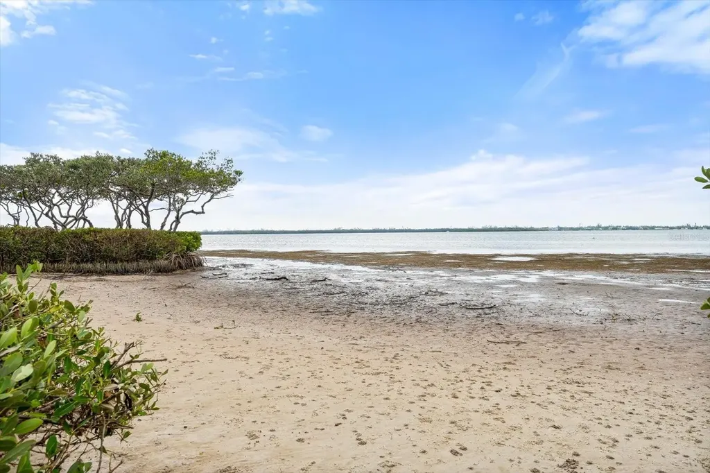 71 Tidy Island Boulevard Bradenton FL 34210