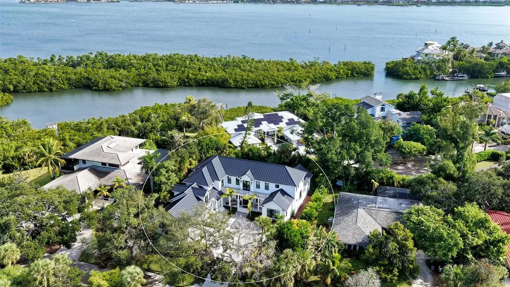 656 Tropical Circle Sarasota FL 34242