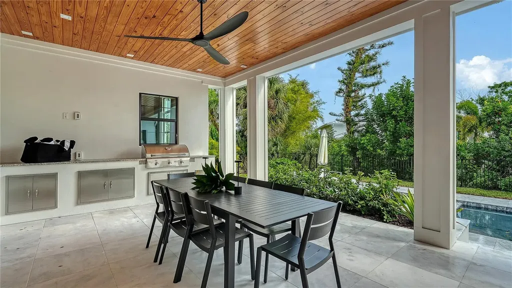656 Tropical Circle Sarasota FL 34242
