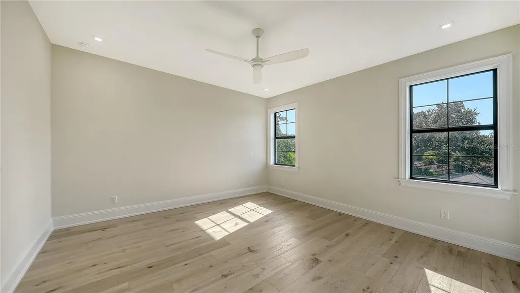 656 Tropical Circle Sarasota FL 34242