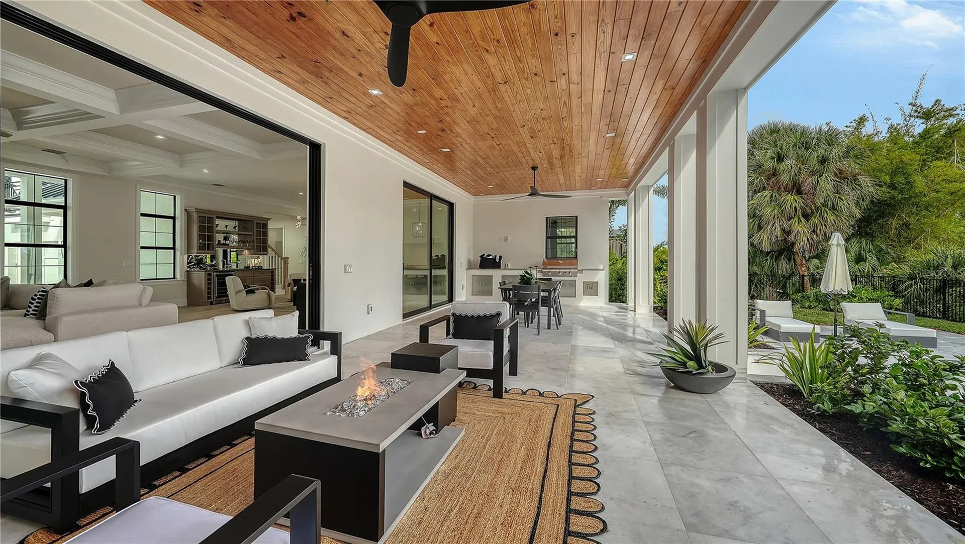 656 Tropical Circle Sarasota FL 34242