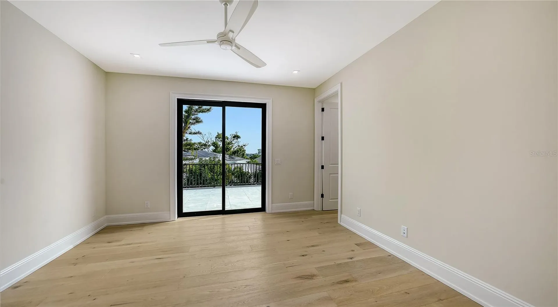 656 Tropical Circle Sarasota FL 34242