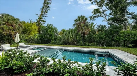 656 Tropical Circle Sarasota FL 34242