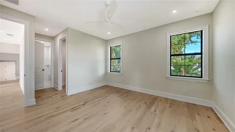 656 Tropical Circle Sarasota FL 34242