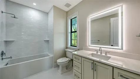 656 Tropical Circle Sarasota FL 34242
