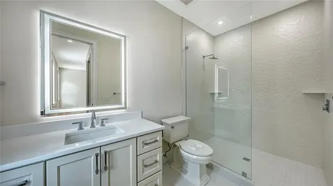 656 Tropical Circle Sarasota FL 34242