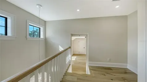 656 Tropical Circle Sarasota FL 34242