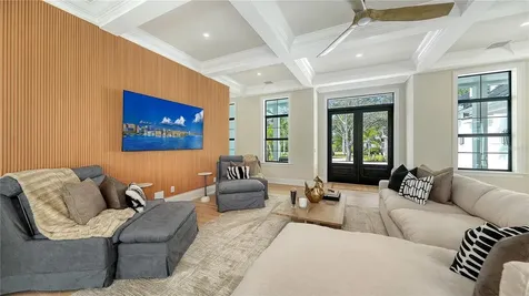 656 Tropical Circle Sarasota FL 34242