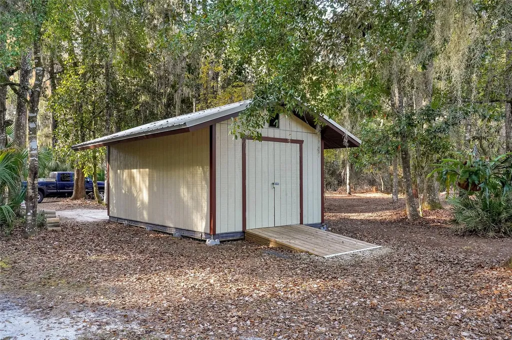 122 Drayton Island Road Georgetown FL 32139