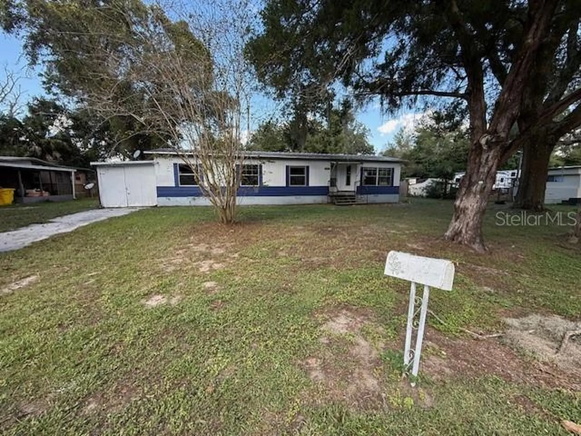 10859 SE 131st Place Ocklawaha FL 32179