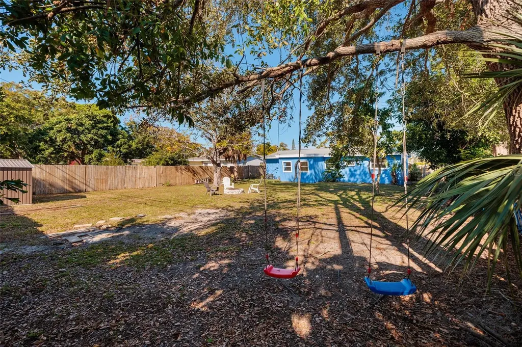 704 72nd Avenue N St Petersburg FL 33702