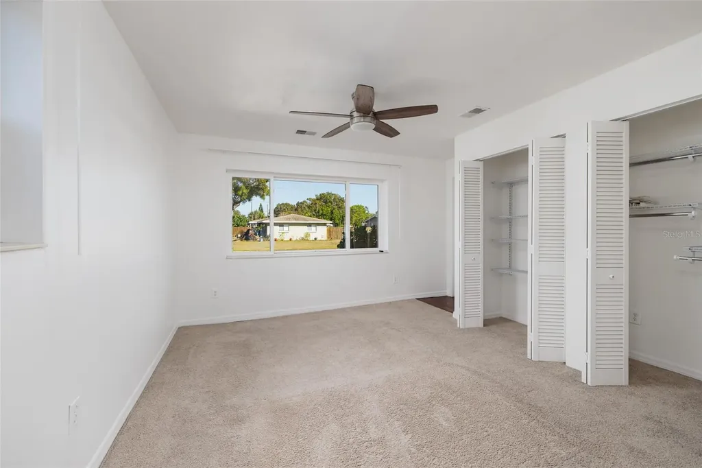 704 72nd Avenue N St Petersburg FL 33702