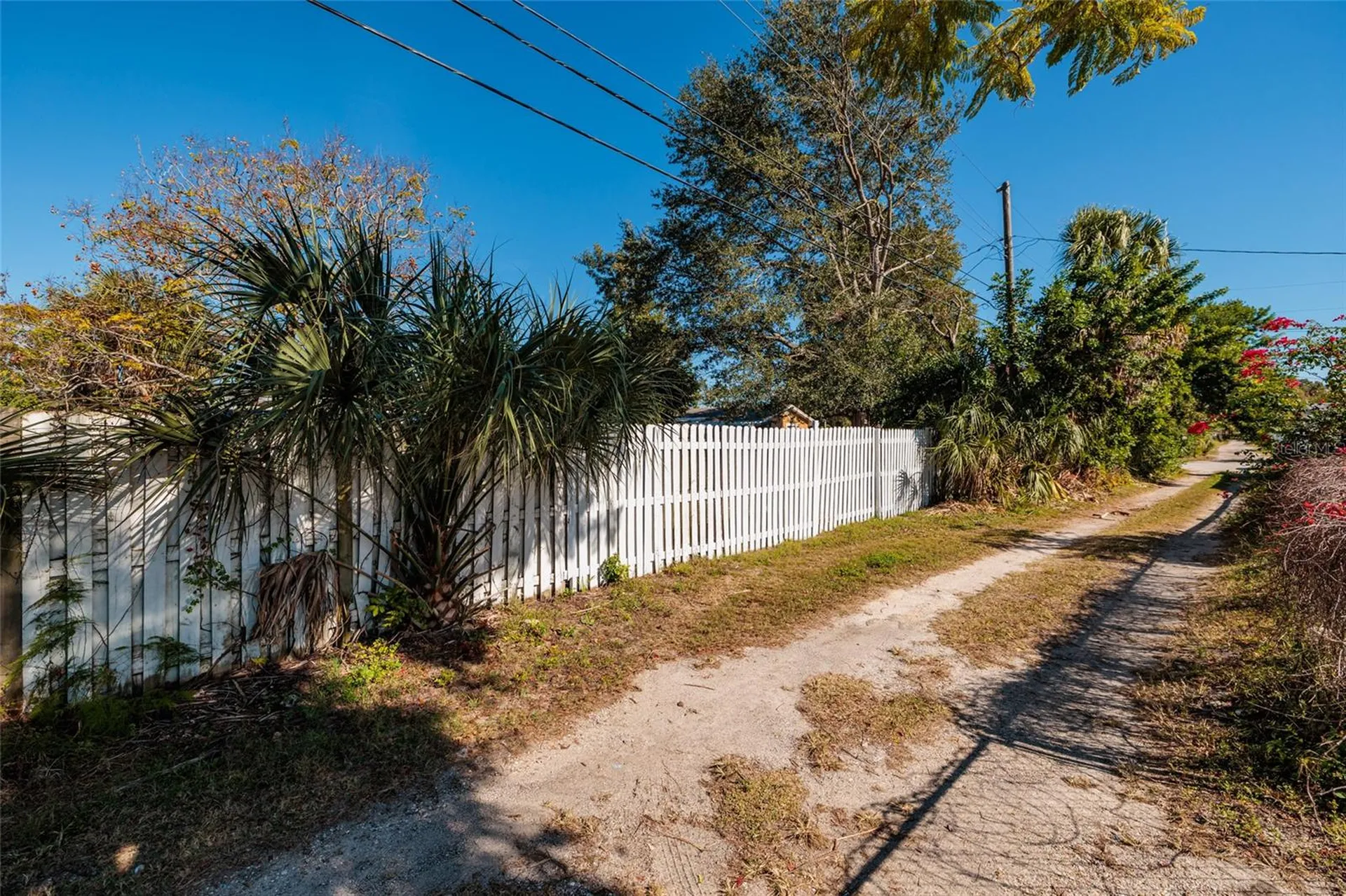 704 72nd Avenue N St Petersburg FL 33702