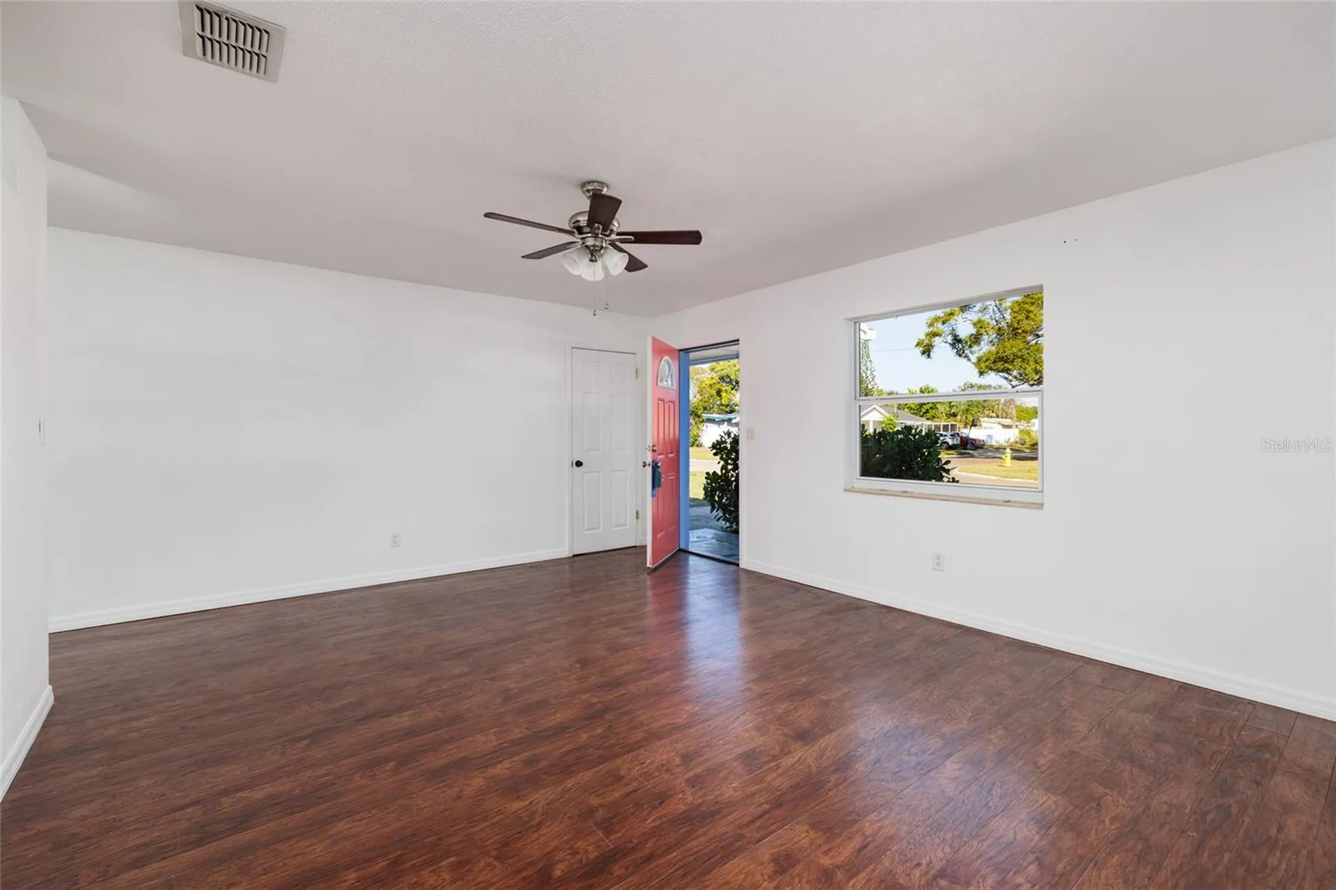704 72nd Avenue N St Petersburg FL 33702