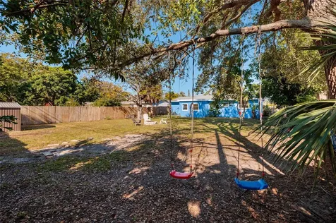 704 72nd Avenue N St Petersburg FL 33702