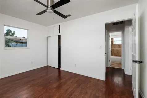704 72nd Avenue N St Petersburg FL 33702