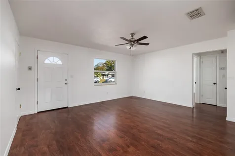 704 72nd Avenue N St Petersburg FL 33702