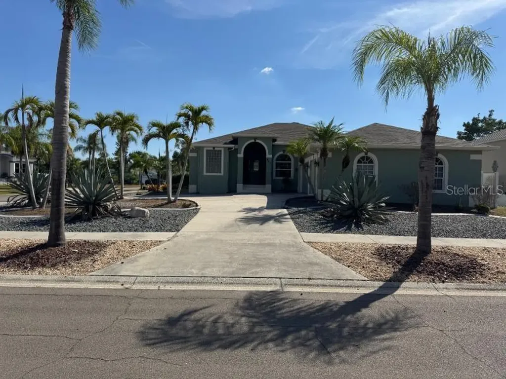 802 Bunker View Drive Apollo Beach FL 33572