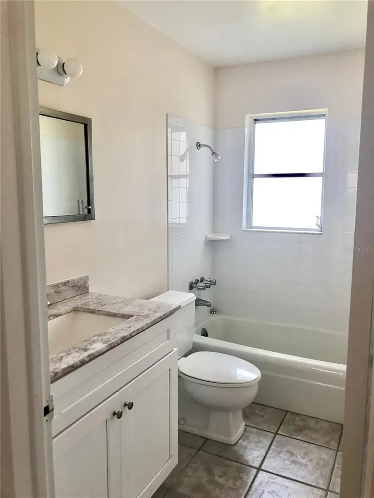 804 67th Avenue Terrace W Bradenton FL 34207