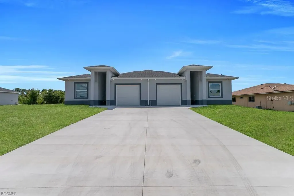 4648/4650 Leonard Boulevard S Lehigh Acres FL 33973
