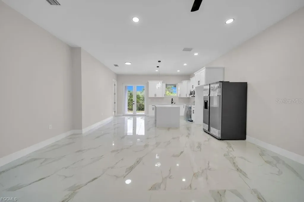 4648/4650 Leonard Boulevard S Lehigh Acres FL 33973