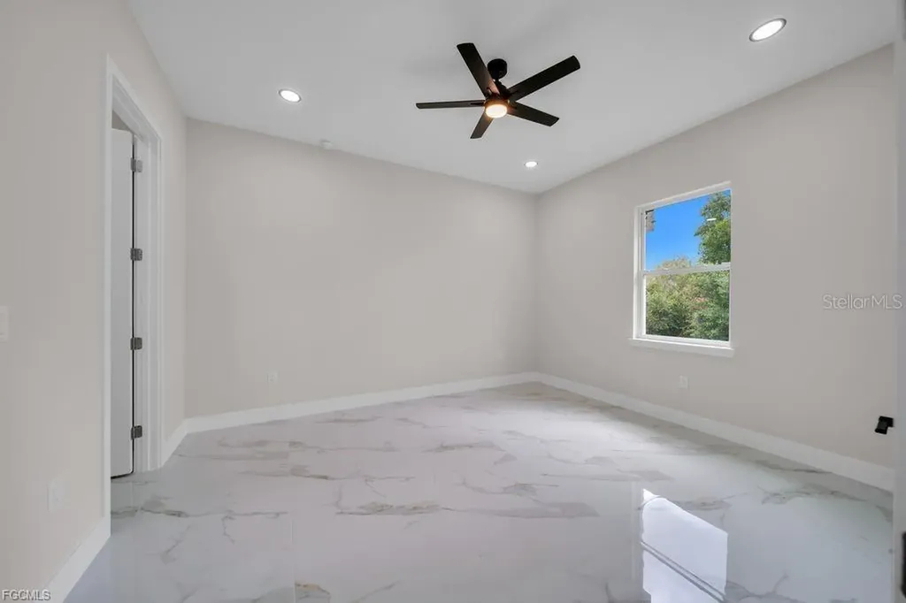 4648/4650 Leonard Boulevard S Lehigh Acres FL 33973