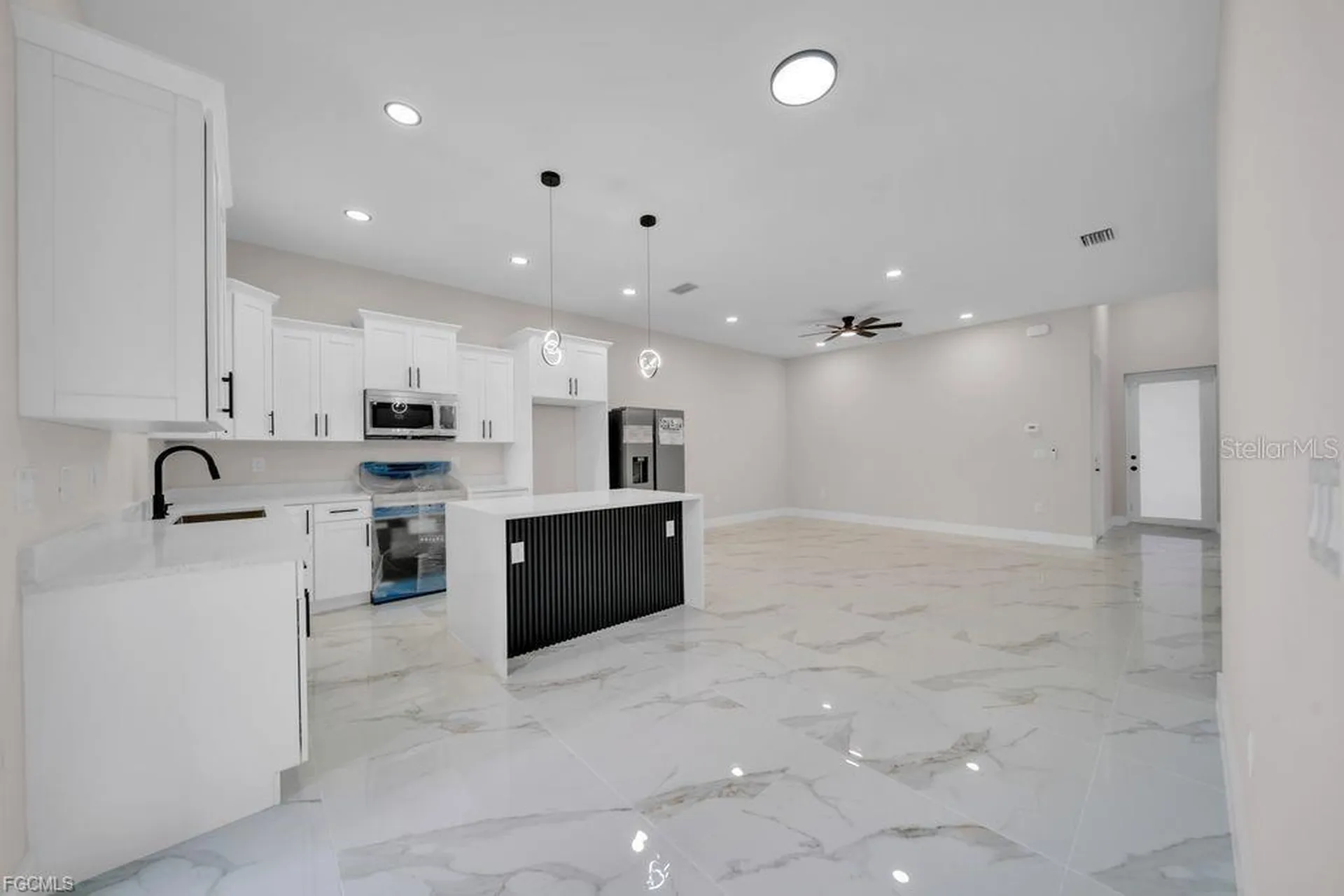 4648/4650 Leonard Boulevard S Lehigh Acres FL 33973