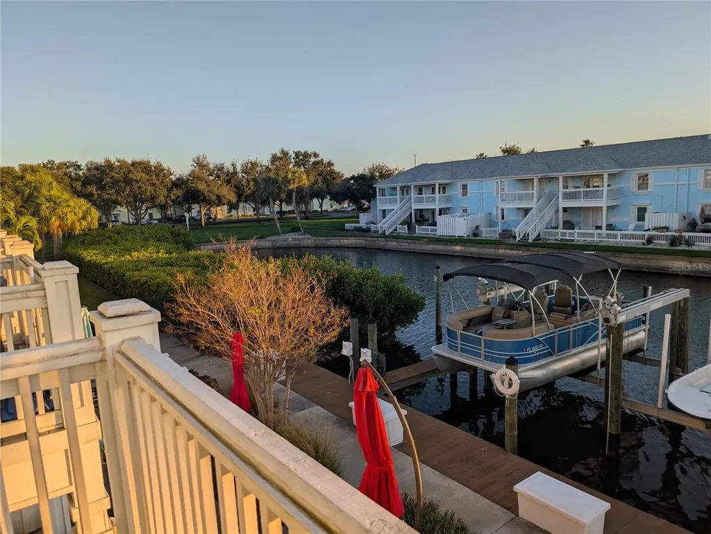 4957 Cobia Drive SE St Petersburg FL 33705