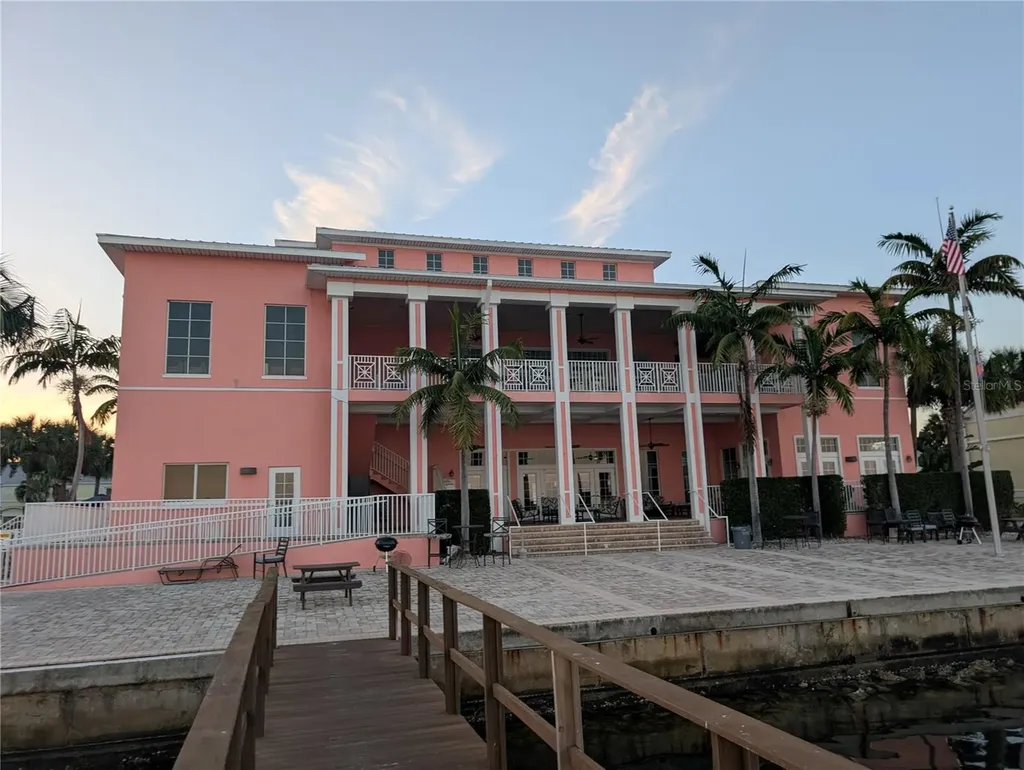 4957 Cobia Drive SE St Petersburg FL 33705