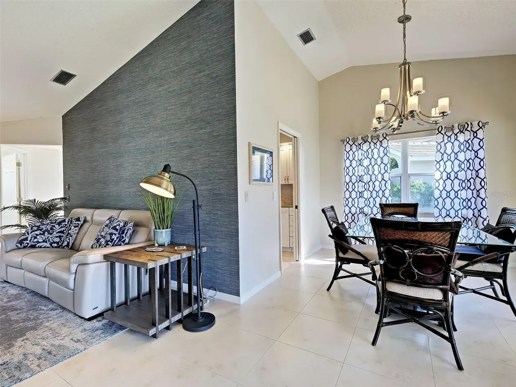 166 Southampton Place S Venice FL 34293