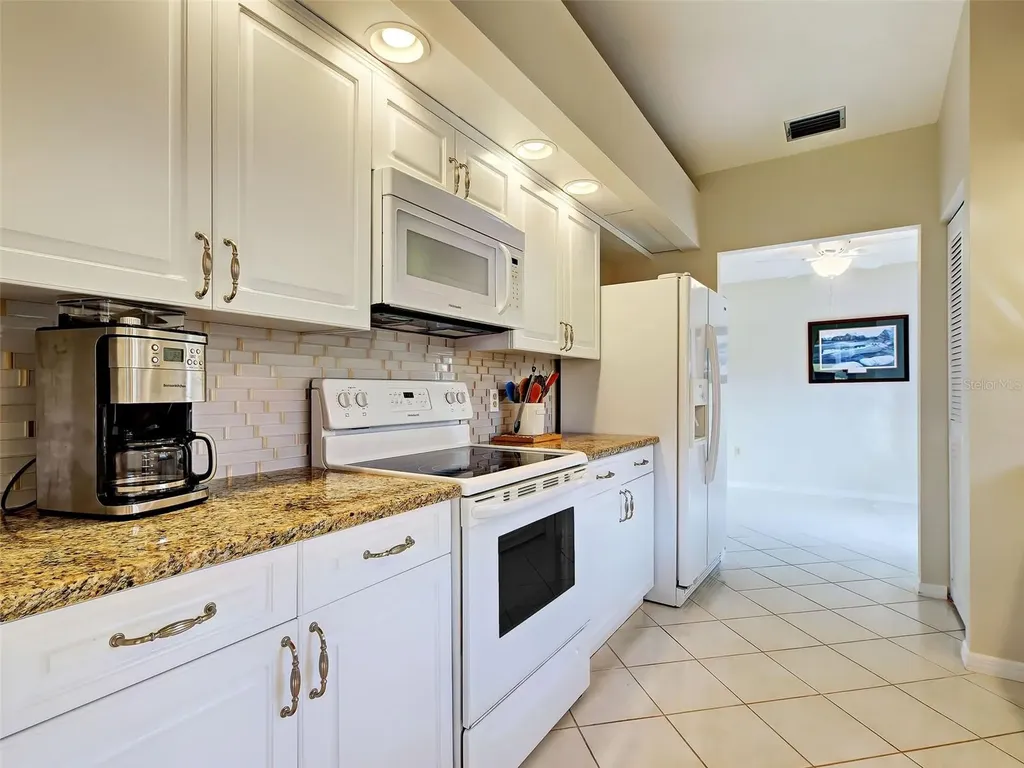 166 Southampton Place S Venice FL 34293