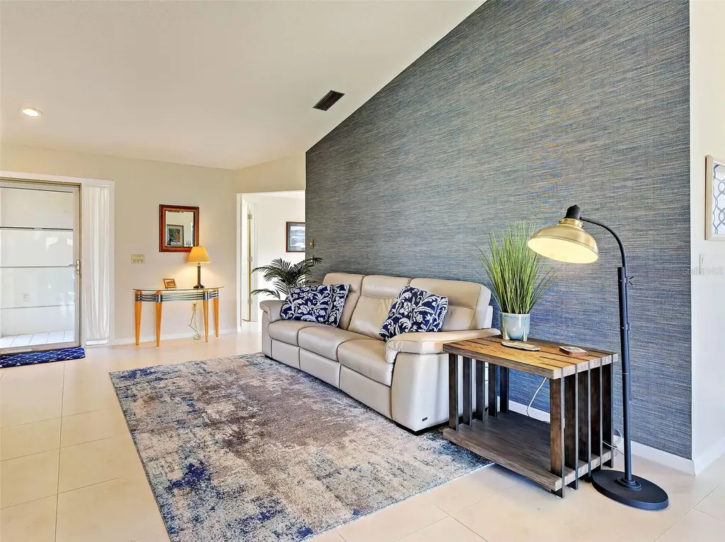 166 Southampton Place S Venice FL 34293