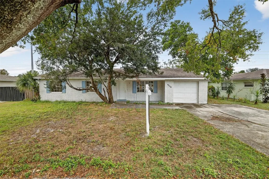 4534 Lemans Drive Orlando FL 32808