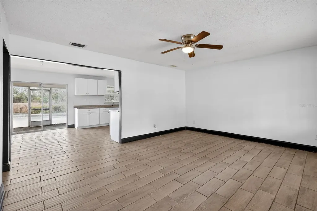 4534 Lemans Drive Orlando FL 32808