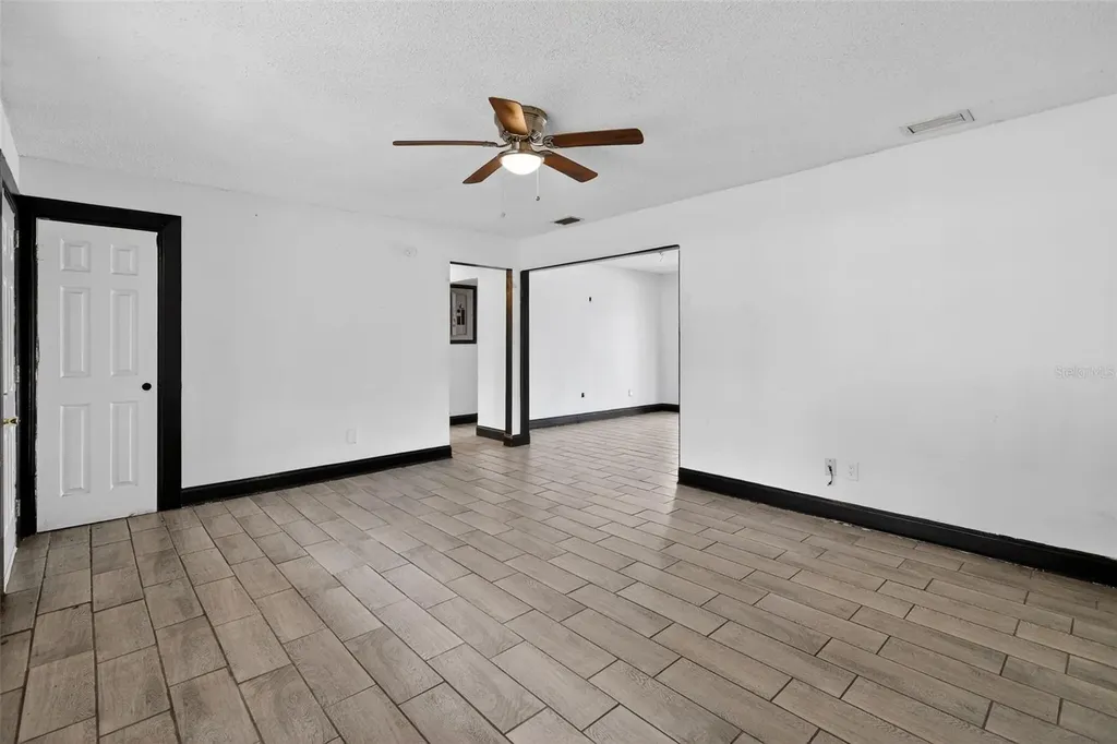 4534 Lemans Drive Orlando FL 32808