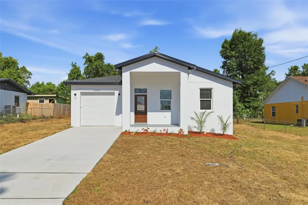 15304 16th Street Dade City FL 33523