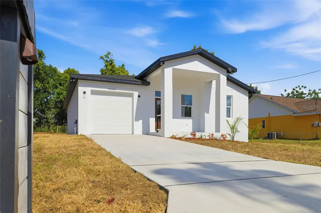 15304 16th Street Dade City FL 33523