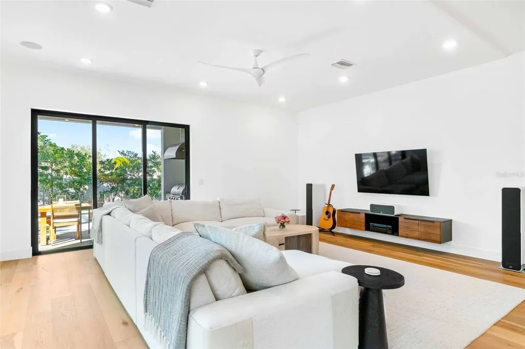 2177 Sunnyside Place Sarasota FL 34239