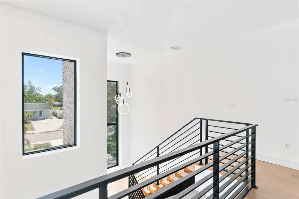 2177 Sunnyside Place Sarasota FL 34239