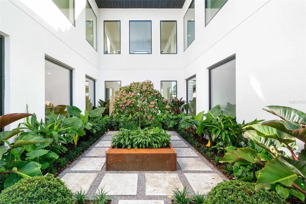 2177 Sunnyside Place Sarasota FL 34239