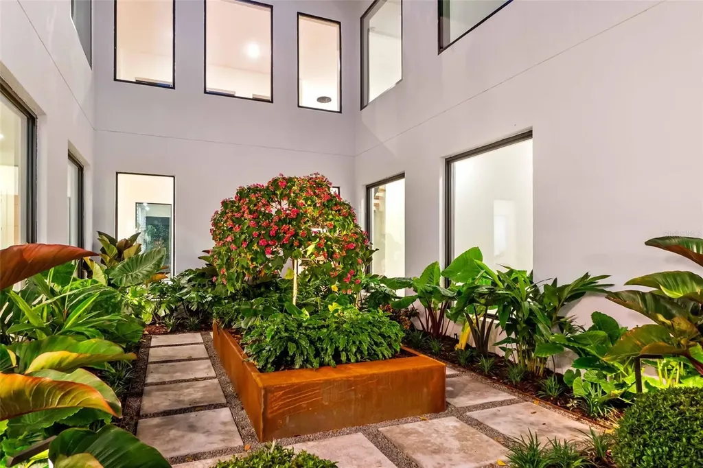 2177 Sunnyside Place Sarasota FL 34239