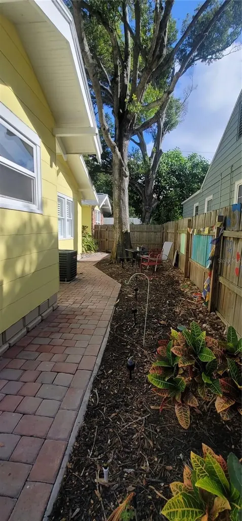 3026 Burlington Avenue N St Petersburg FL 33713